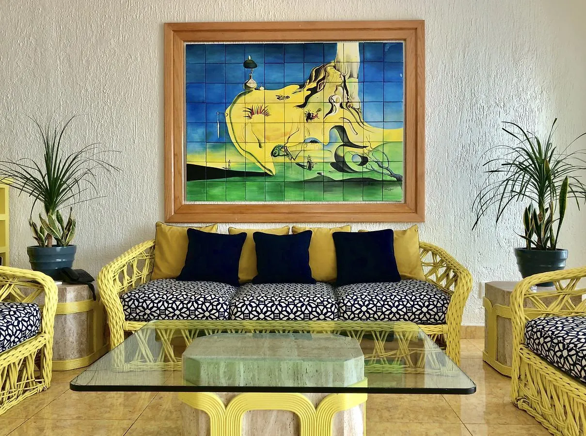 Eight Bedroom Beach House Cancún