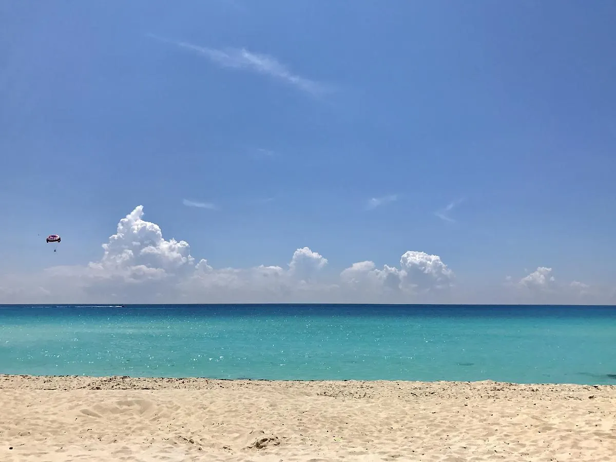 Eight Bedroom Beach House Cancún