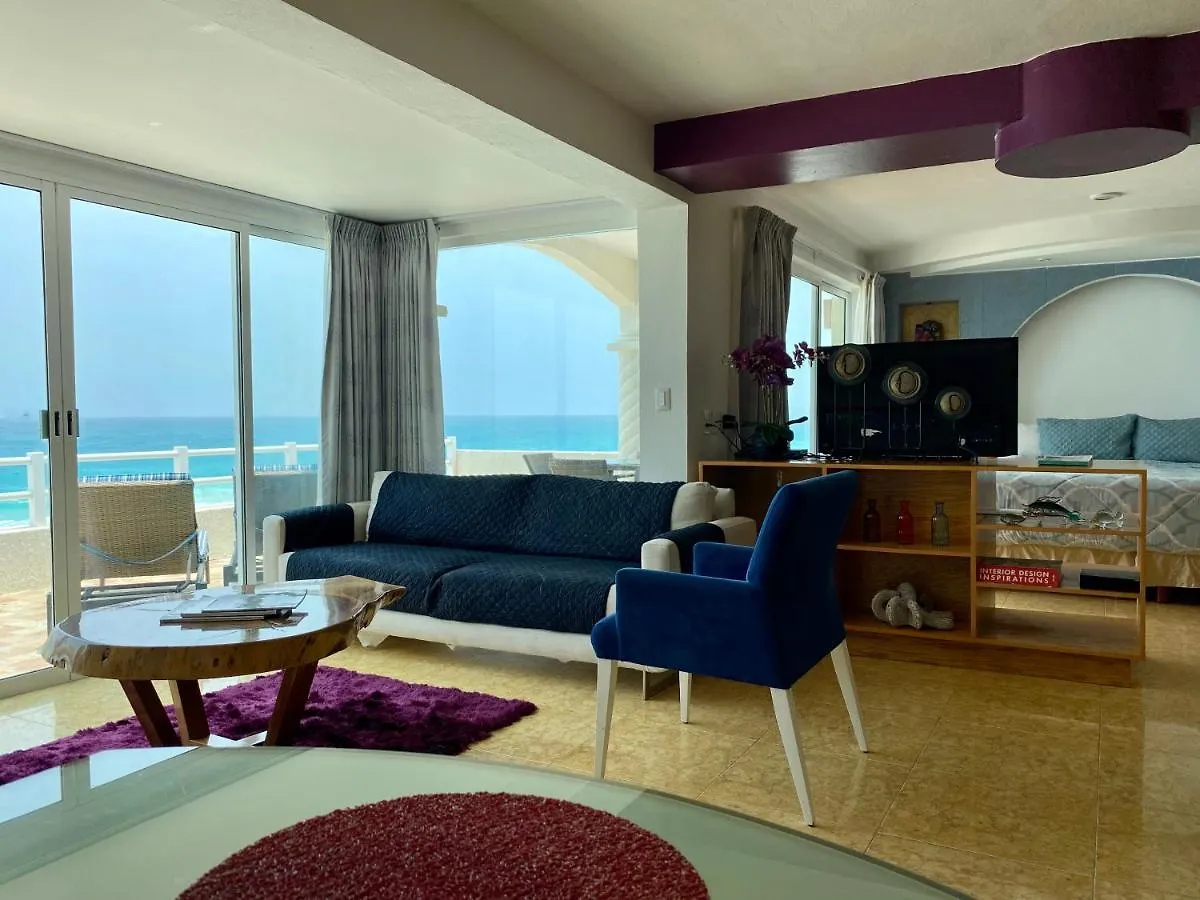 Eight Bedroom Beach House Cancún Mexikó