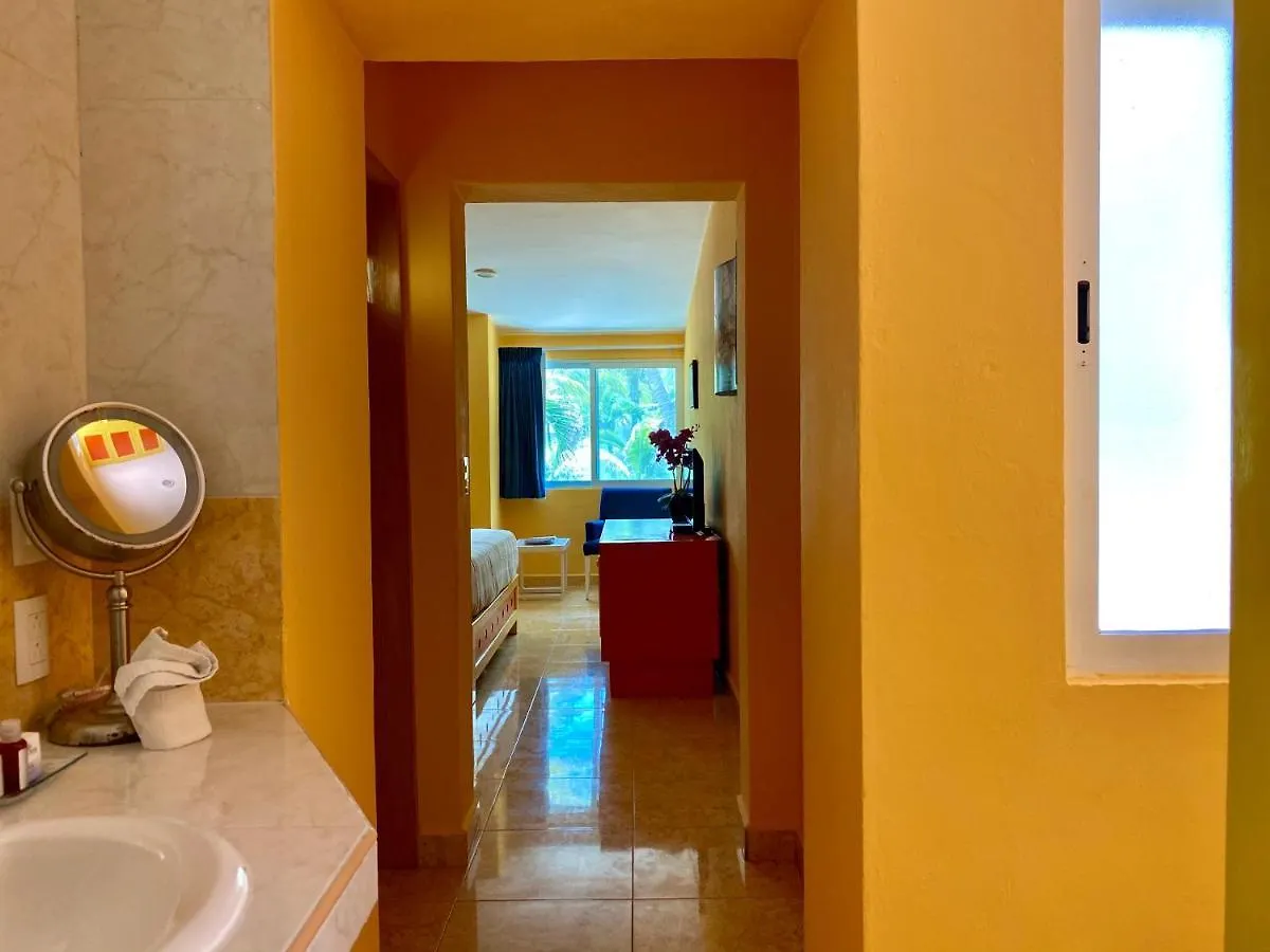 Eight Bedroom Beach House 坎昆 别墅